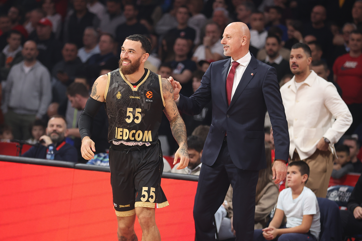 Trener Crvene Zvezde na utakmici Evrolige protiv Monaka u hali Beogradska Arena, Beograd 13.11.2025. godine Foto: Ivica Veselinov / MN PRESS KOSARKA, BASKETBALL, EVROLIGA, EUROLEAGUE, CRVENA ZVEZDA, MONAKO, MONACO