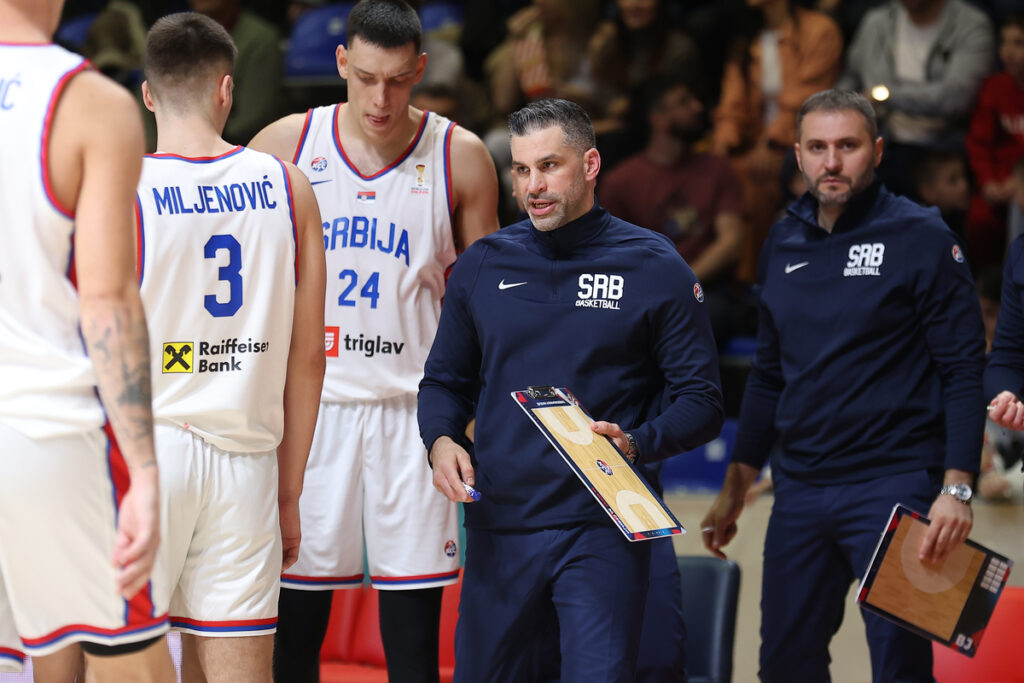 Selektor Srbije na utakmici kvalifikacija za FIBA Svetsko Prvenstvo protiv Svajcarske u hali Aleksandar Nikolic, Beograd 27.11.2025. godine Foto: Ivica Veselinov / MN PRESS KOSARKA, BASKETBALL, KVALIFIKACIJE, SRBIJA, SVAJCARSKA, SWITZERLAND, SERBIA, WORLD CUP QUALIFIERS