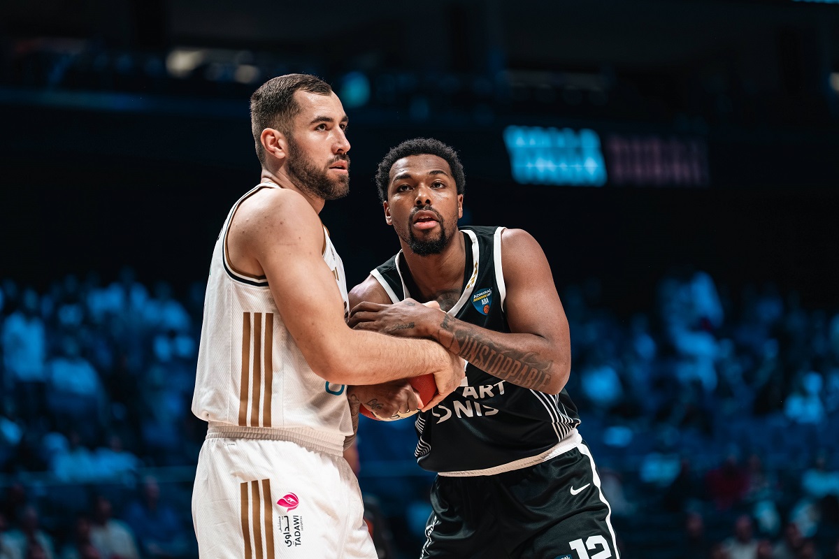 Dubai, 3.11.2025. - Kosarkasi Dubaija i Partizana u akciji tokom utakmice 5. kola ABA lige, danas u Coca-Cola Areni u Dubaiju. (BETAPHOTO/ABA liga/Dubai basketball)