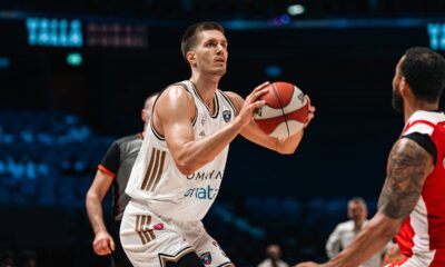 Dubai, 9.11.2025. - Kosarkasi Dubaija i Studentskog centra u akciji tokom utakmice 6. kola ABA lige, danas u Coca-Cola Areni u Dubaiju. (BETAPHOTO/ABA liga/Dubai basketball)