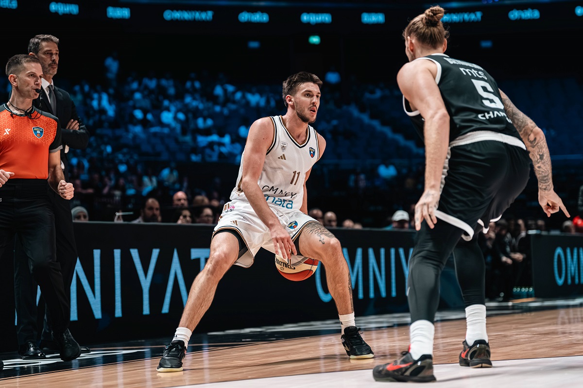 Dubai, 3.11.2025. - Kosarkasi Dubaija i Partizana u akciji tokom utakmice 5. kola ABA lige, danas u Coca-Cola Areni u Dubaiju. (BETAPHOTO/ABA liga/Dubai basketball)