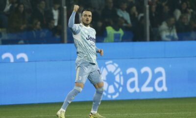 Juventus' Filip Kostic celebrates scoring during the Serie A soccer match between Cremonese and Juventus, in Cremona, Italy, Saturday, Nov. 1, 2025. (Alberto Mariani/LaPresse via AP)