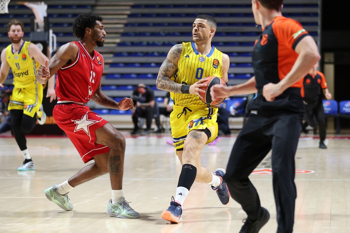 kosarkas Makabija na utakmici Evrolige protiv Armanija u hali Beogradska Arena, Beograd 26.11.2025. godine Foto: Ivica Veselinov / MN PRESS KOSARKA, BASKETBALL, EUROLEAGUE, MACCABI TEL AVIV, ARMANI MILANO