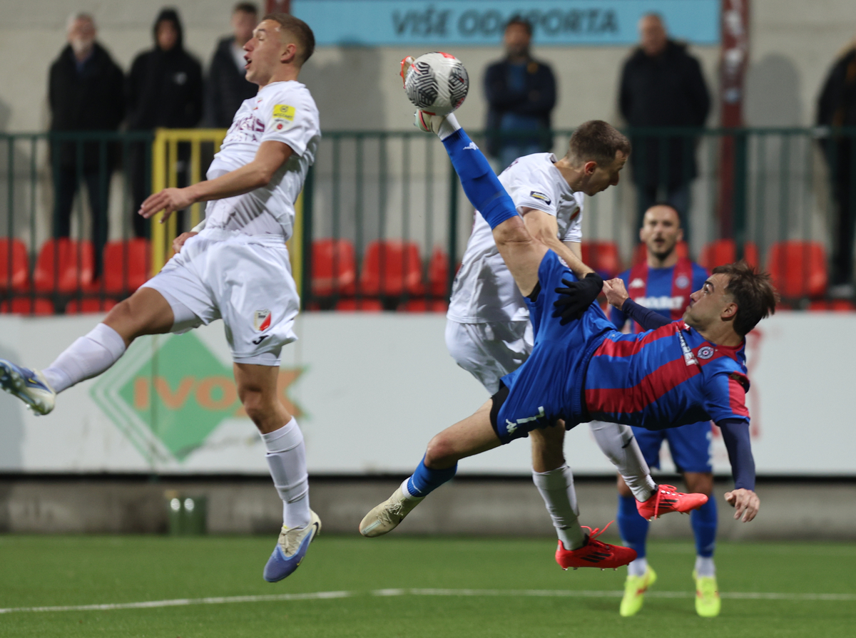 JAVOR vs PARTIZAN Ivanjica, 05.11.2025. foto: Mladjan Ivanovic / MN Press Fudbal, Javor, Partizan