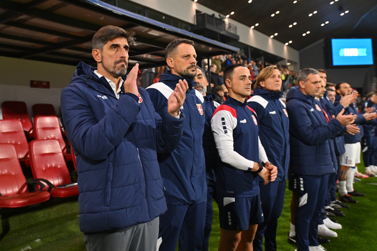 Selektor reprezentacije Srbije na utakmici kvalifikacija za FIFA Svetsko prvenstvo protiv Letonije na stadionu Dubocica, Leskovac 16.11.2025. godine Foto: Marko Metlas Fudbal, Reprezentacija, Srbija, Letonija, Kvalifikacije za Svetsko prvenstvo