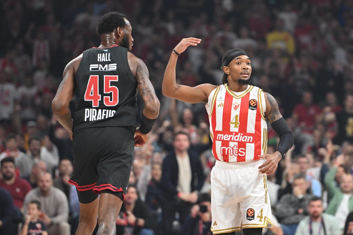 kosarkas Crvene zvezde na utakmici Evrolige protiv Olimpijakosa Pirej u hali Beogradska arena, Beograd 26.11.2025. godine Foto: Marko Metlas Kosarka, Crvena zvezda, Evroliga, Olimpijakos Pirej