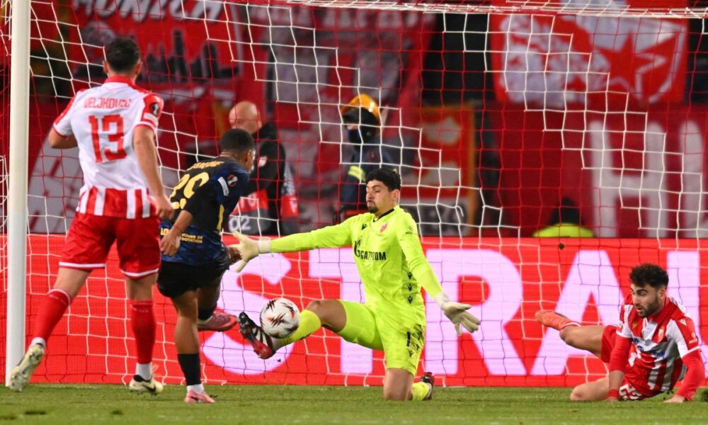 fudbaler Crvene zvezde na utakmici UEFA Lige Evropa protiv LOSC Lila na stadionu Rajko Mitic, Beograd 06.11.2025. godine Foto: Marko Metlas Fudbal, Crvena zvezda, UEFA Liga Evropa, LOSC Lil