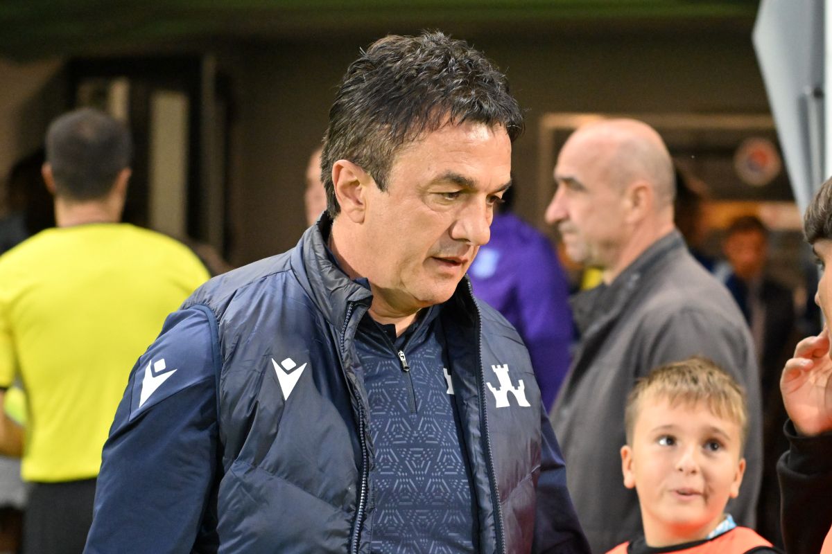 SIMO KRUNIC trener fudbalera OFK Beograda na utakmici Superlige Prvenstva Srbije protiv Partizana na stadionu Kraljevica, Zajecar 27.09.2025. godine Foto: Mladjan Ivanovic / MN PRESS Fudbal, Partizani, Prvenstvo Srbije, OFK Beograd