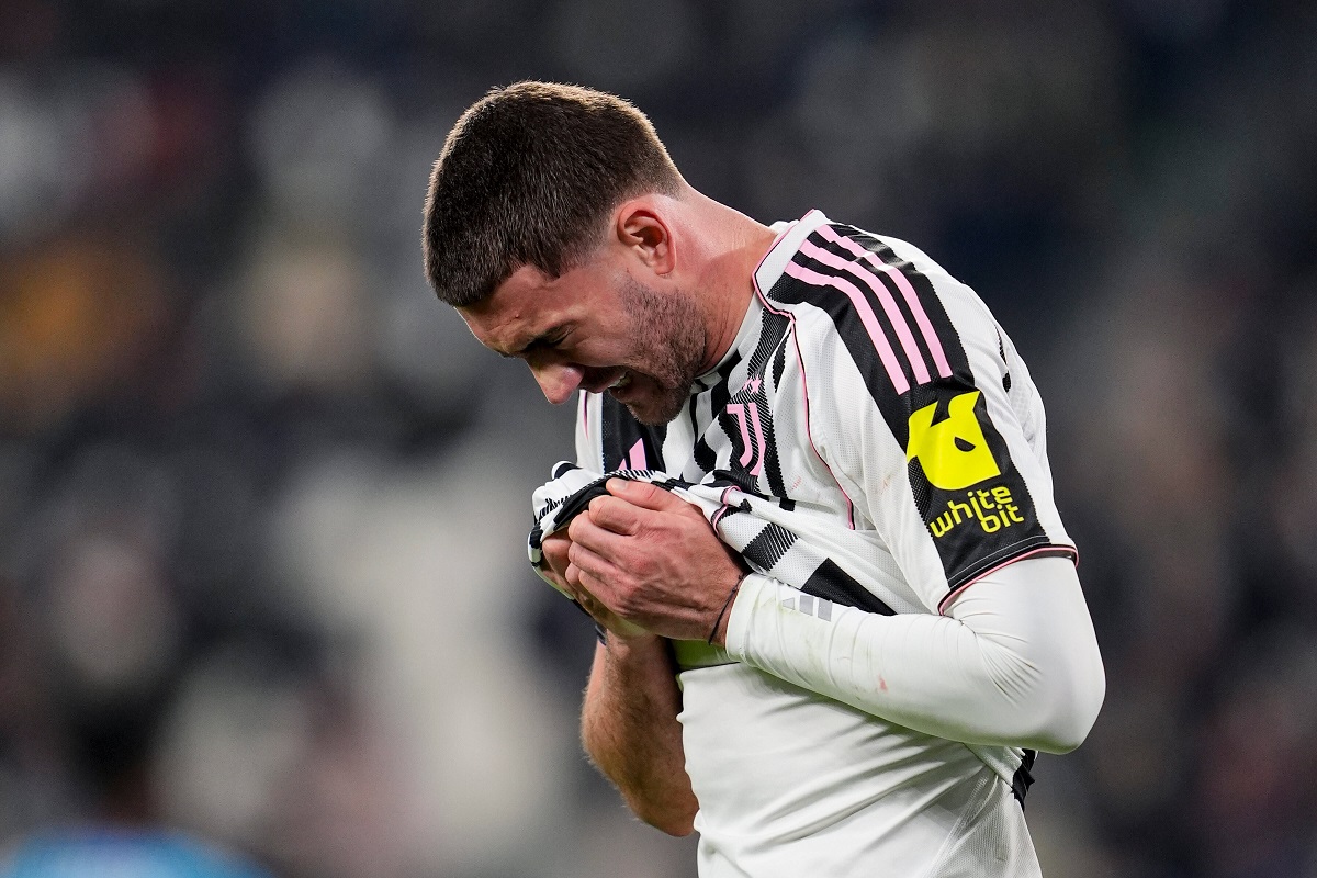 Juventus's Dusan Vlahovic reacts during the Italian Serie A soccer match between Juventus and Cagliari in Torino, Italy, Saturday, Nov. 29, 2025. (Fabio Ferrari/LaPresse via AP)