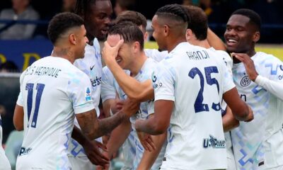 Inter Milan's Piotr Zielinski, center, celebrates scoring with teammates during the Serie A soccer match between Hellas Verona and Inter in Verona, Italy, Sunday Nov. 2, 2025. (Paola Garbuio/LaPresse via AP)