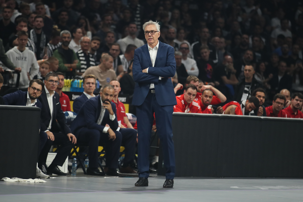 GORDON HERBERT trener kosarkasa Bajerna na utakmici Evrolige protiv Partizana u hali Beogradska Arena, Beograd 15.10.2024. godine Foto: Ivica Veselinov / MN PRESS KOSARKA, BASKETBALL, EVROLIGA, EUROLEAGUE, PARTIZAN, BAYERN, BAJERN