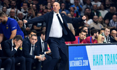 JOAN PENARROYA Dzoan Penaroja trener kosarkasa Barselone na utakmici Evrolige protiv Partizana u hali Beogradska arena, Beograd 13.11.2024. godine Foto: Marko Metlas Kosarka, Partizan, Evroliga, Barselona