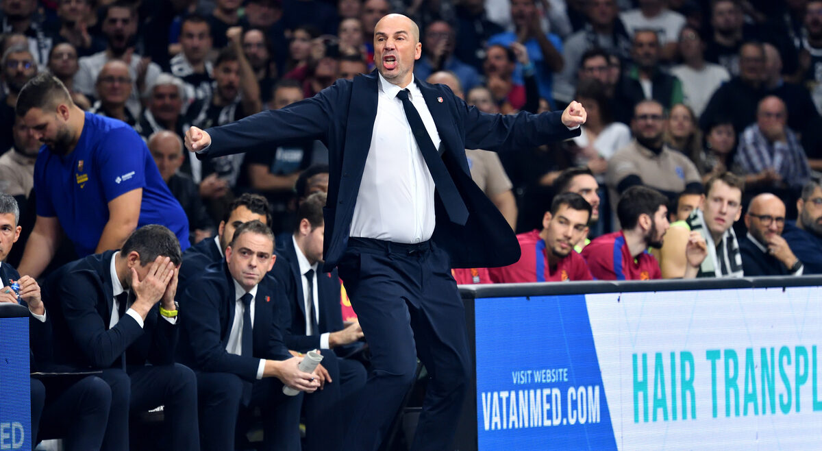 JOAN PENARROYA Dzoan Penaroja trener kosarkasa Barselone na utakmici Evrolige protiv Partizana u hali Beogradska arena, Beograd 13.11.2024. godine Foto: Marko Metlas Kosarka, Partizan, Evroliga, Barselona