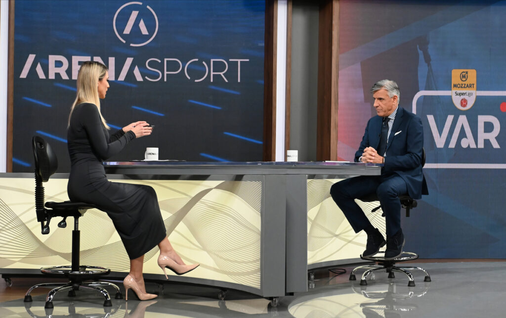 DOMENICO MESSINA Domeniko Mesina, predsednik sudijske komisije FSS, gost na Arena TV, i KRISTINA TOMIC. Beograd, 25.11.2025. foto: Nebojsa Parausic Fudbal, Srbija
