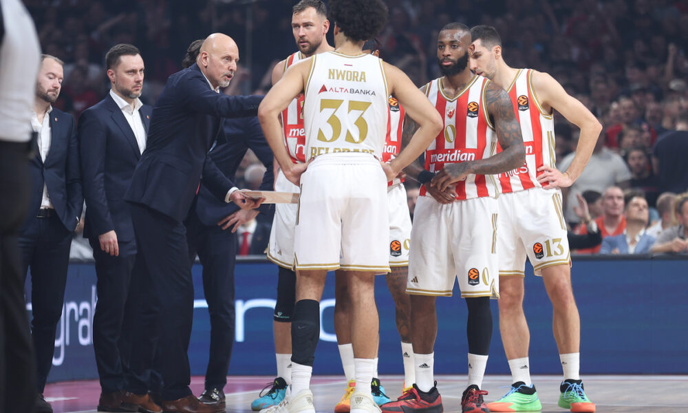 SASA OBRADOVIC trener kosarkasa Crvene Zvezde na utakmici Evrolige protiv Barselone u hali Beogradska Arena, Beograd 05.12.2025. godine Foto: Ivica Veselinov / MN PRESS KOSARKA, BASKETBALL, EVROLIGA, EUROLEAGUE, CRVENA ZVEZDA, BARCELONA, BARSELONA