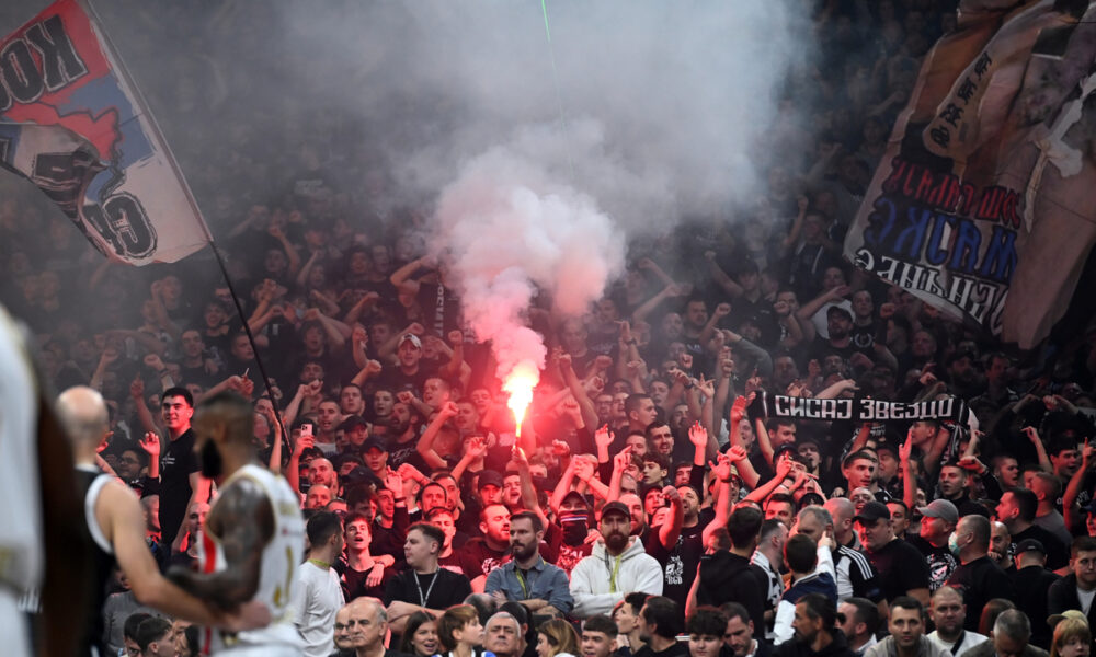 GROBARI, navijaci kosarkasa Partizana, na utakmici Evrolige protiv Crvene zvezde, u Beogradskoj areni. Beograd, 12.12.2025. foto: Nebojsa Parausic Kosarka, Euroleague, Partizan, Crvena zvezda