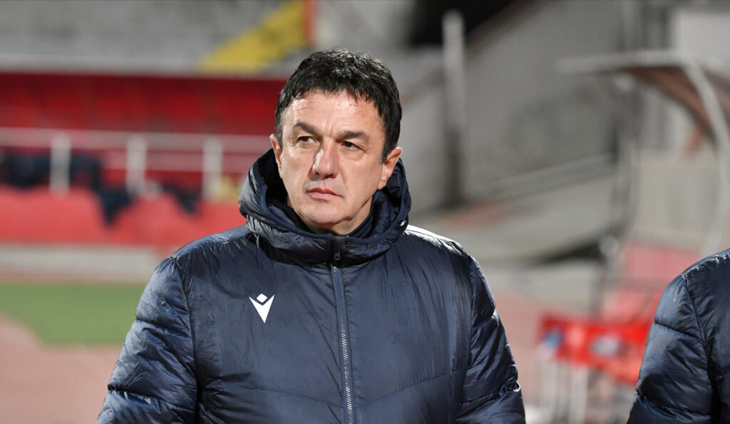 SIMO KRUNIC, trener fudbalera OFK Beograda, na prvenstvenoj utakmici protiv Vojvodine, na stadionu Karadjordje. Novi Sad, 13.12.2025. foto: MN Press photo / nm Fudbal, Vojvodina, OFK Beograd