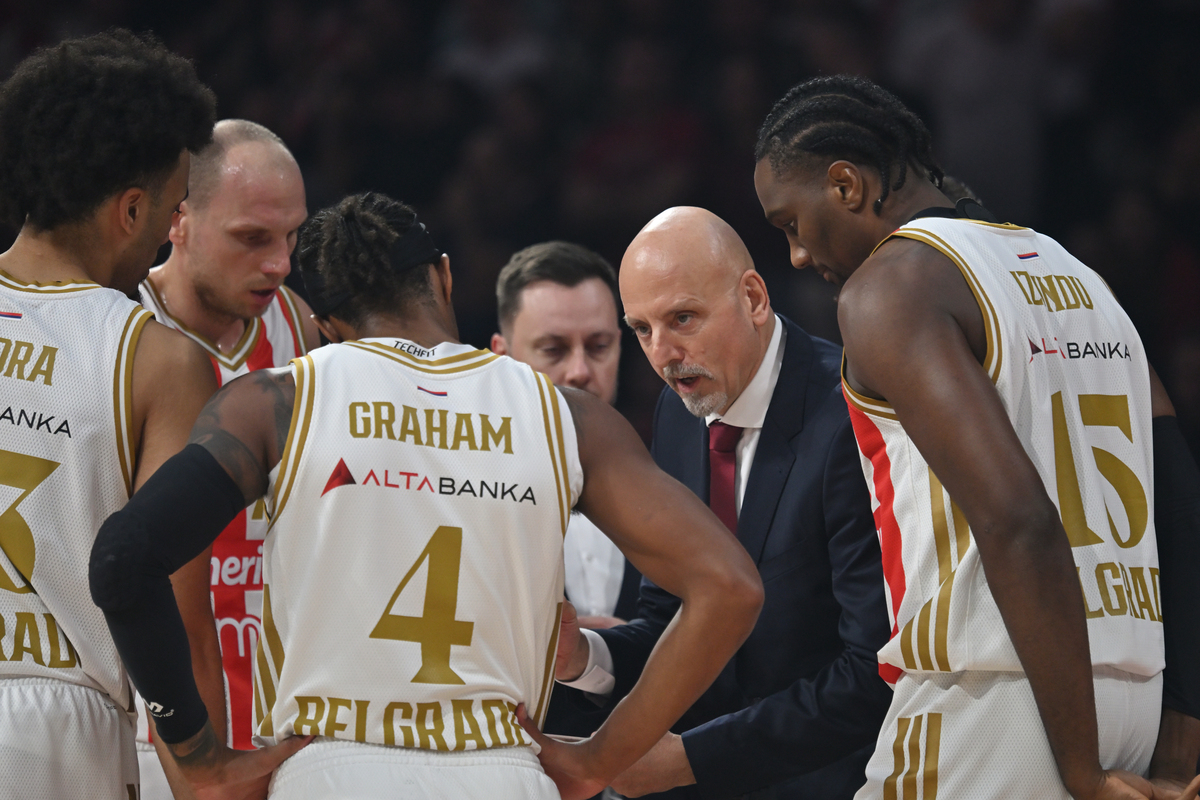 SASA OBRADOVIC trener kosarkasa Crvene zvezde na utakmici Evrolige protiv Virtusa Bolonja u hali Beogradska arena, Beograd 19.12.2025. godine Foto: Marko Metlas Kosarka, Crvena zvezda, Evroliga, Virtus Bolonja
