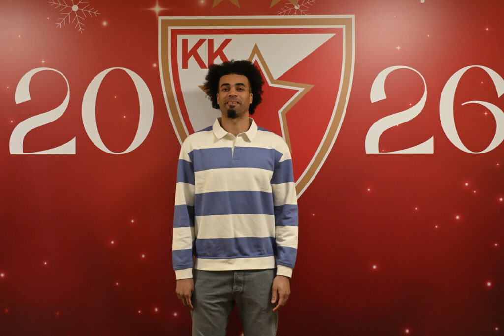 JORDAN NWORA Dzordan Nvora kosarkas Crvene zvezde koktel u hotelu Kraun Plaza, Beograd 29.12.2025. godine Foto: Marko Metlas Kosarka, Crvena zvezda, Koktel