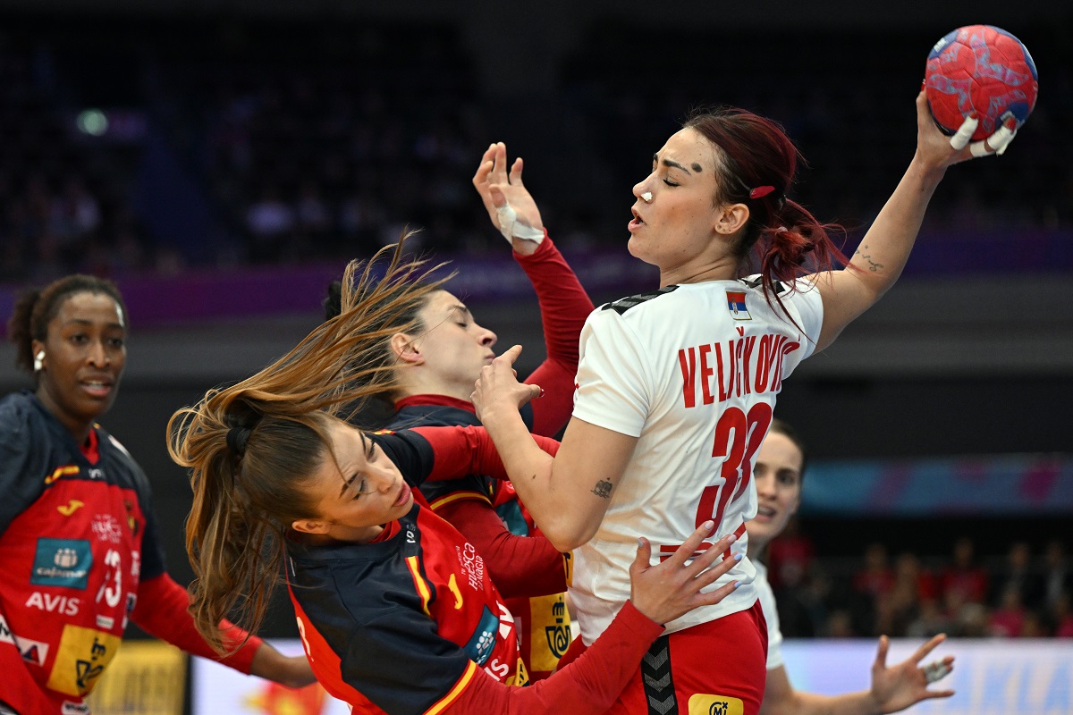 Serbia's Teodora Velickovic prepares to fire a shot during the women's handball World Championship match between Spain and Serbia in Dortmund, Germany, Tuesday, Dec. 2, 2025. (Federico Gambarini/dpa via AP)