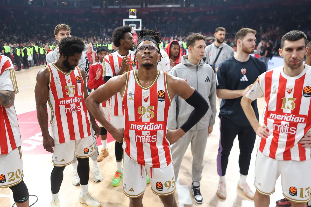 kosarkas Crvene Zvezde na utakmici Evrolige protiv Barselone u hali Beogradska Arena, Beograd 05.12.2025. godine Foto: Ivica Veselinov / MN PRESS KOSARKA, BASKETBALL, EVROLIGA, EUROLEAGUE, CRVENA ZVEZDA, BARCELONA, BARSELONA