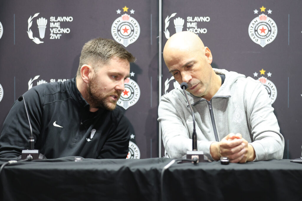 Trener Partizana na konferenciji za medije u hali Beogradska Arena, Beograd 25.12.2025. godine Foto: Ivica Veselinov / MN PRESS KOSARKA, BASKETBALL, KK PARTIZAN, KONFERENCIJA, PROMOCIJA