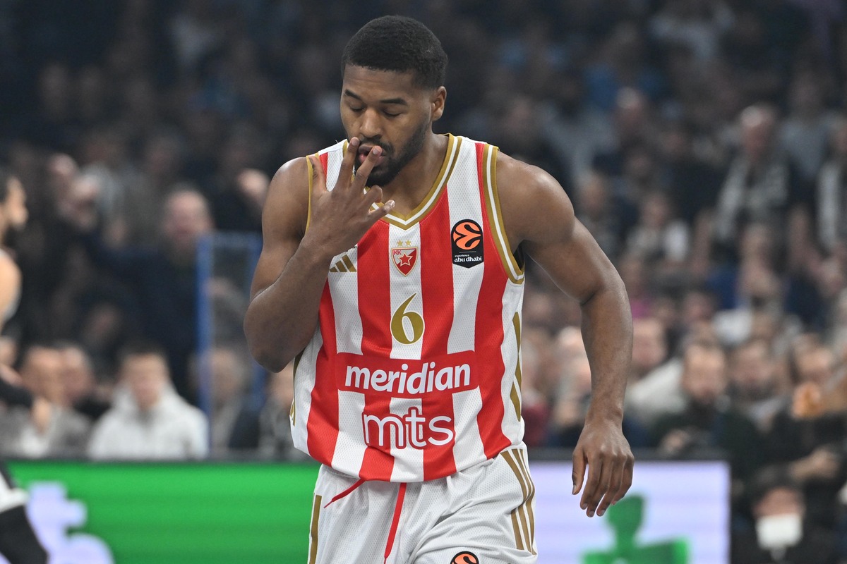 kosarkas Crvene zvezde na utakmici Evrolige protiv Partizana u hali Beogradska arena, Beograd 12.12.2025. godine Foto: Marko Metlas Kosarka, Partizan, Evroliga, Crvena zvezda