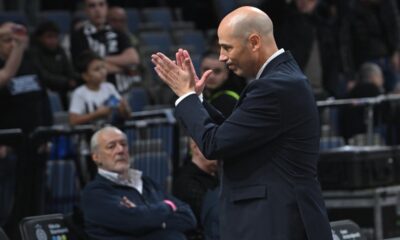 Trener Partizana na utakmici Evrolige protiv Makabija Tel Aviv u hali Beogradska arena, Beograd 26.12.2025. godine Foto: Marko Metlas Kosarka, Partizan, Evroliga, Makabi Tel Aviv