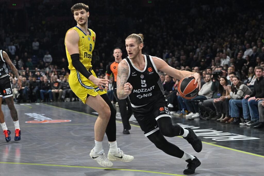 kosarkas Partizana na utakmici Evrolige protiv Makabija Tel Aviv u hali Beogradska arena, Beograd 26.12.2025. godine Foto: Marko Metlas Kosarka, Partizan, Evroliga, Makabi Tel Aviv