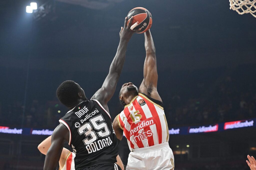 kosarkas Crvene zvezde na utakmici Evrolige protiv Virtusa Bolonja u hali Beogradska arena, Beograd 19.12.2025. godine Foto: Marko Metlas Kosarka, Crvena zvezda, Evroliga, Virtus Bolonja