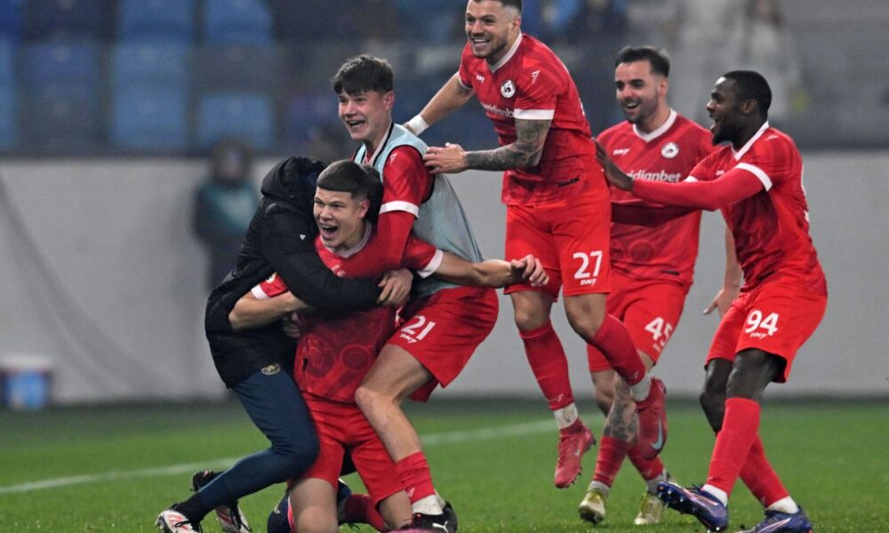 fudbaler Partizana na utakmici Superlige Prvenstva Srbije protiv IMT na stadionu Lagator, Loznica 20.12.2025. godine Foto: Marko Metlas Fudbal, Partizan, Superliga Prvenstvo Srbije, IMT