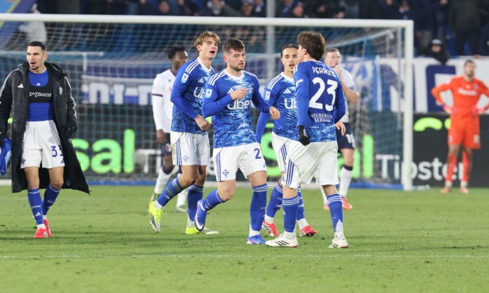 Como's Martin Baturina celebrates after scoring during the Serie A soccer match between Como and Bologna, in Como, Italy, Saturday Jan. 10, 2026. (Antonio Saia/LaPresse via AP)