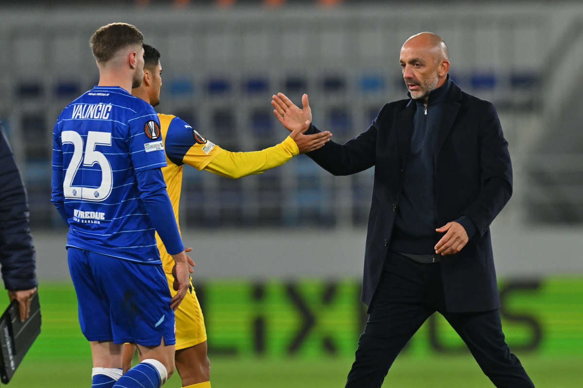 ZARKO LAZETIC trener fudbalera Makabija Tel Aviv na utakmici UEFA Lige Evropa protiv Dinama Zagreb na stadionu TSC arena, Backa Topola 02.10.2025. godine Foto: Marko Metlas Fudbal, Dinamo Zagreb, UEFA Liga Evropa, Makabi Tel Aviv