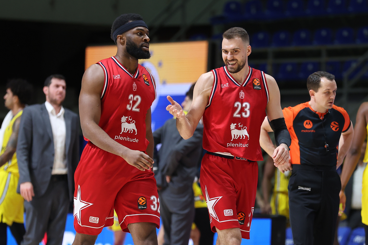 JOSH NEBO Dzos Nibo i MARKO GUDURIC kosarkas Armanija na utakmici Evrolige protiv Makabija u hali Beogradska Arena, Beograd 26.11.2025. godine Foto: Ivica Veselinov / MN PRESS KOSARKA, BASKETBALL, EUROLEAGUE, MACCABI TEL AVIV, ARMANI MILANO