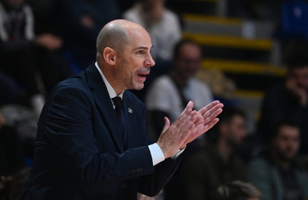 JOAN PENARROYA Djoan Penjaroja trener kosarkasa Partizana, na utakmici ABA lige protiv Splita, u hali Aleksandar Nikolic.Beograd, 28.12.2025. foto: Nebojsa ParausicKosarka, ABA League, Partizan, Split