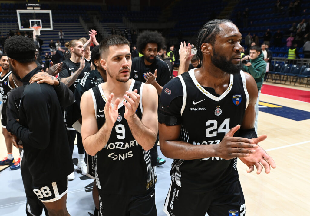 VANJA MARINKOVIC, BRUNO FERNANDO kosarkasi Partizana na utakmici ABA lige protiv Splita, u hali Aleksandar Nikolic. Beograd, 28.12.2025. foto: Nebojsa Parausic Kosarka, ABA League, Partizan, Split