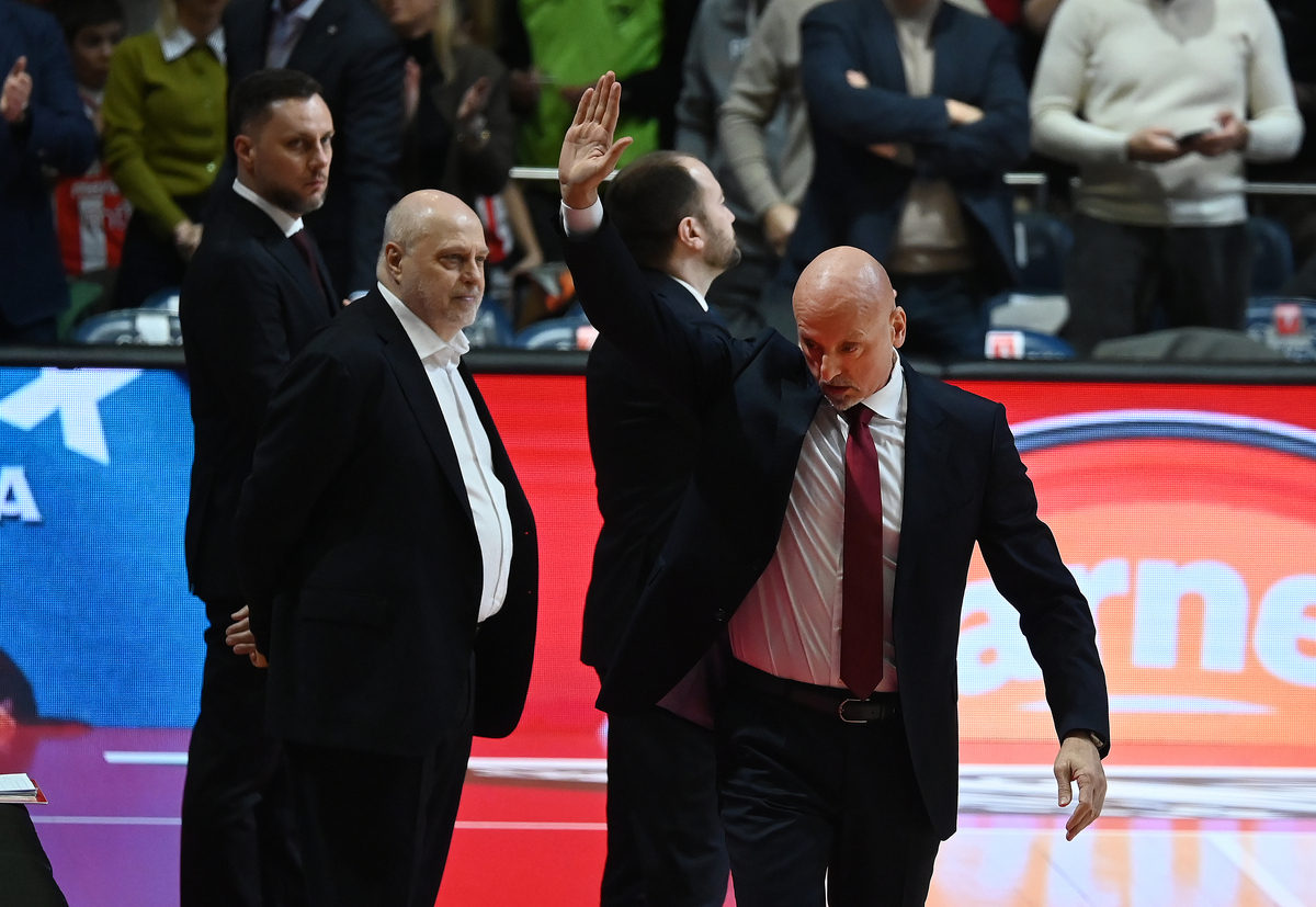SASA OBRADOVIC, trener kosarkasa Crvene zvezde, na utakmici Evrolige protiv Valensije, u hali Aleksandar Nikolic. Beograd, 06.01.2026. foto: Nebojsa Parausic Kosarka, Euroleague, Crvena zvezda, Valensija