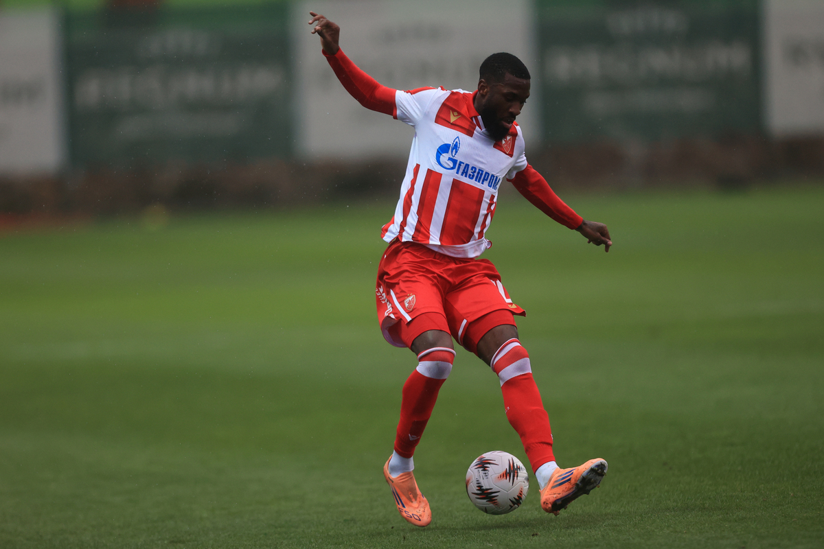 SHAVY WARREN BABICKA Savi Voren Babika, fudbaler Crvene zvezde, na pripremnoj utakmici protiv DVSC Debrecina, na terenu hotela Regnum Caria. Antalija, 11.01.2026. foto: MN Press / adj Fudbal, Crvena zvezda, DVSC Debrecin, Pripremna utakmica