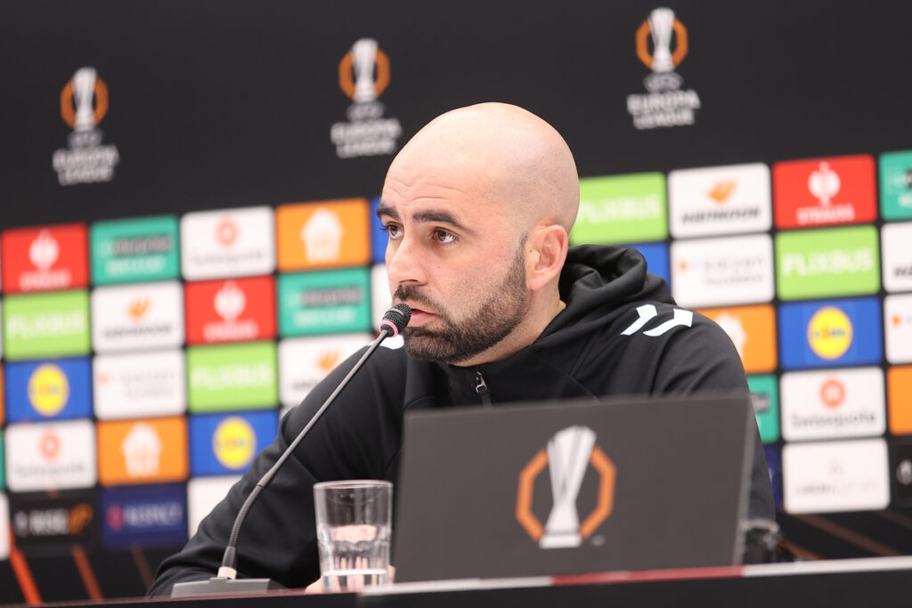 Trener Selte na konferenciji pred utakmicu UEFA Lige Evropa protiv Crvene Zvezde na stadionu Rajko Mitic, Beograd 28.01.2026. godine Foto: Ivica Veselinov / MN PRESS FUDBAL, FOOTBALL, UEFA EUROPA LEAGUE, LIGA EVROPE, CRVENA ZVEZDA, RED STAR, SELTA, CELTA