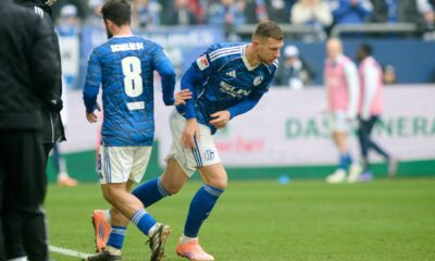 Edin Džeko debituje za Šalke