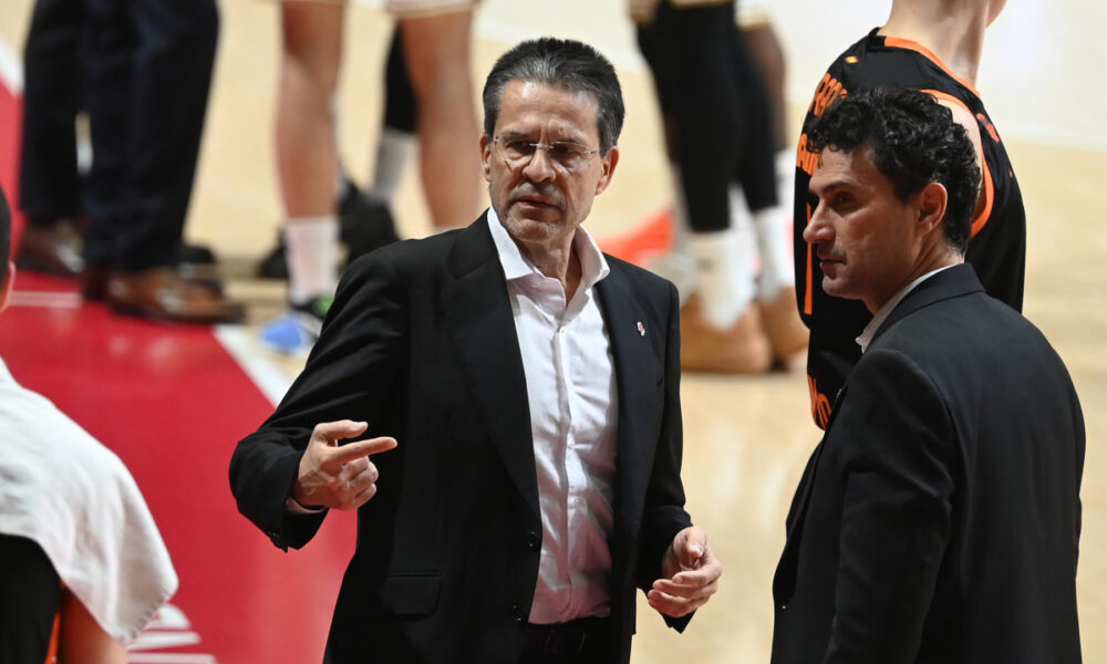 Trener Valensije, na utakmici Evrolige protiv Crvene zvezde, u hali Aleksandar Nikolic. Beograd, 06.01.2026. foto: Nebojsa Parausic Kosarka, Euroleague, Crvena zvezda, Valensija