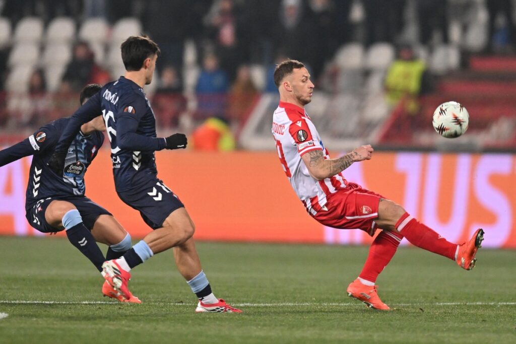 fudbaler Crvene zvezde na utakmici UEFA Lige Evropa protiv Selte Vigo na stadionu Rajka Mitica, Beograd 29.01.2026. godine Foto: Marko Metlas Fudbal, Crvena zvezda, UEFA Liga Evropa, Selta Vigo