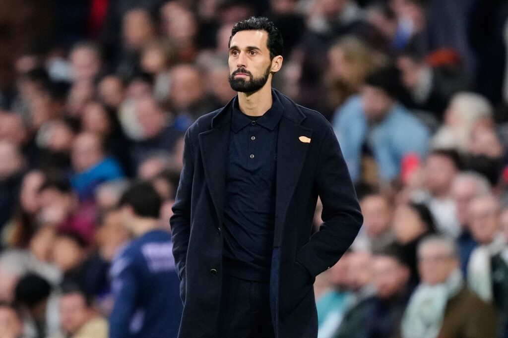 Real Madrid's head coach Alvaro Arbeloa watches from the sideline the Spanish La Liga soccer match between Real Madrid and Levante in Madrid, Spain, Saturday, Jan. 17, 2026. (AP Photo/Jose Breton)