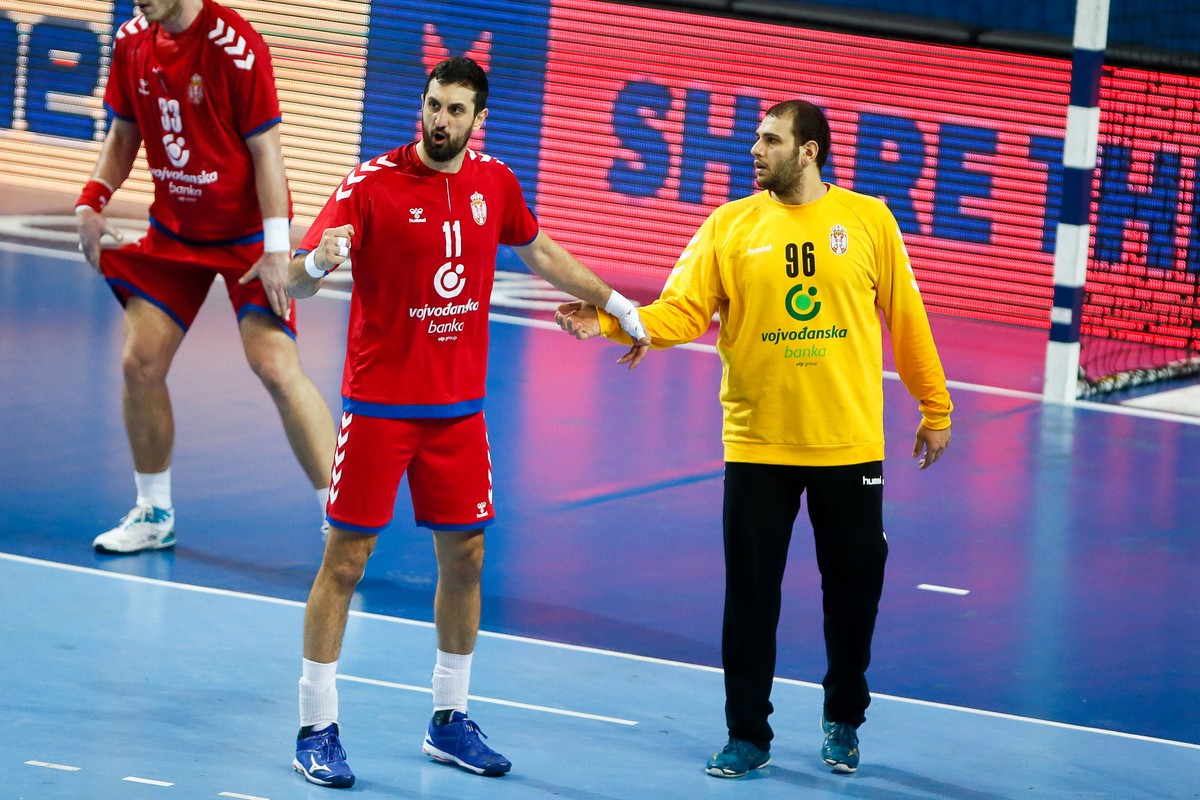 DEJAN MILOSAVLJEV golman i ILIJA ABUTOVIC rukometas reprezentacije Srbije na utakmici kvalifikacija za Evropsko prvenstvo protiv Grcke u hali Kristalna dvorana, Zrenjanin 13.01.2021. godine Foto: Ivica Veselinov / MN PRESS