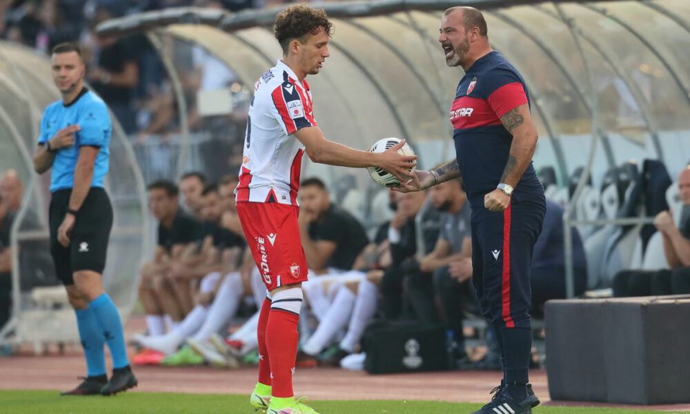 STRAHINJA ERAKOVIC i DEJAN STANKOVIC trener fudbalera Crvene zvezde na utakmici Superlige Prvenstva Srbije protiv Partizana na stadionu Partizana, Beograd, 19.09.2021. godine Foto: Marko Metlas Fudbal, Crvena zvezda, Superliga Prvenstvo Srbije, Partizan