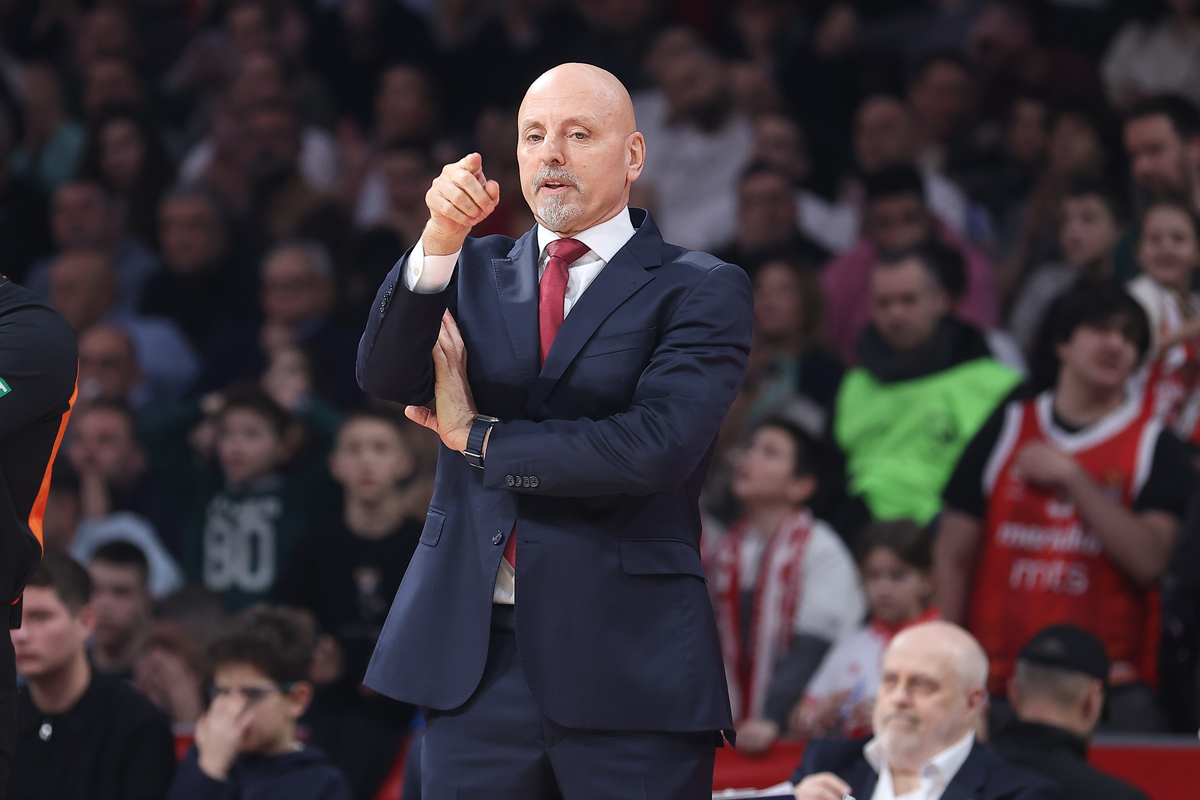 SASA OBRADOVIC trener kosarkasa Crvene Zvezde na utakmici Evrolige protiv Hapoela u hali Beogradska Arena, Beograd 03.02.2026. godine Foto: Ivica Veselinov / MN PRESS KOSARKA, BASKETBALL, EVROLIGA, EUROLEAGUE, CRVENA ZVEZDA, HAPOEL TEL AVIV