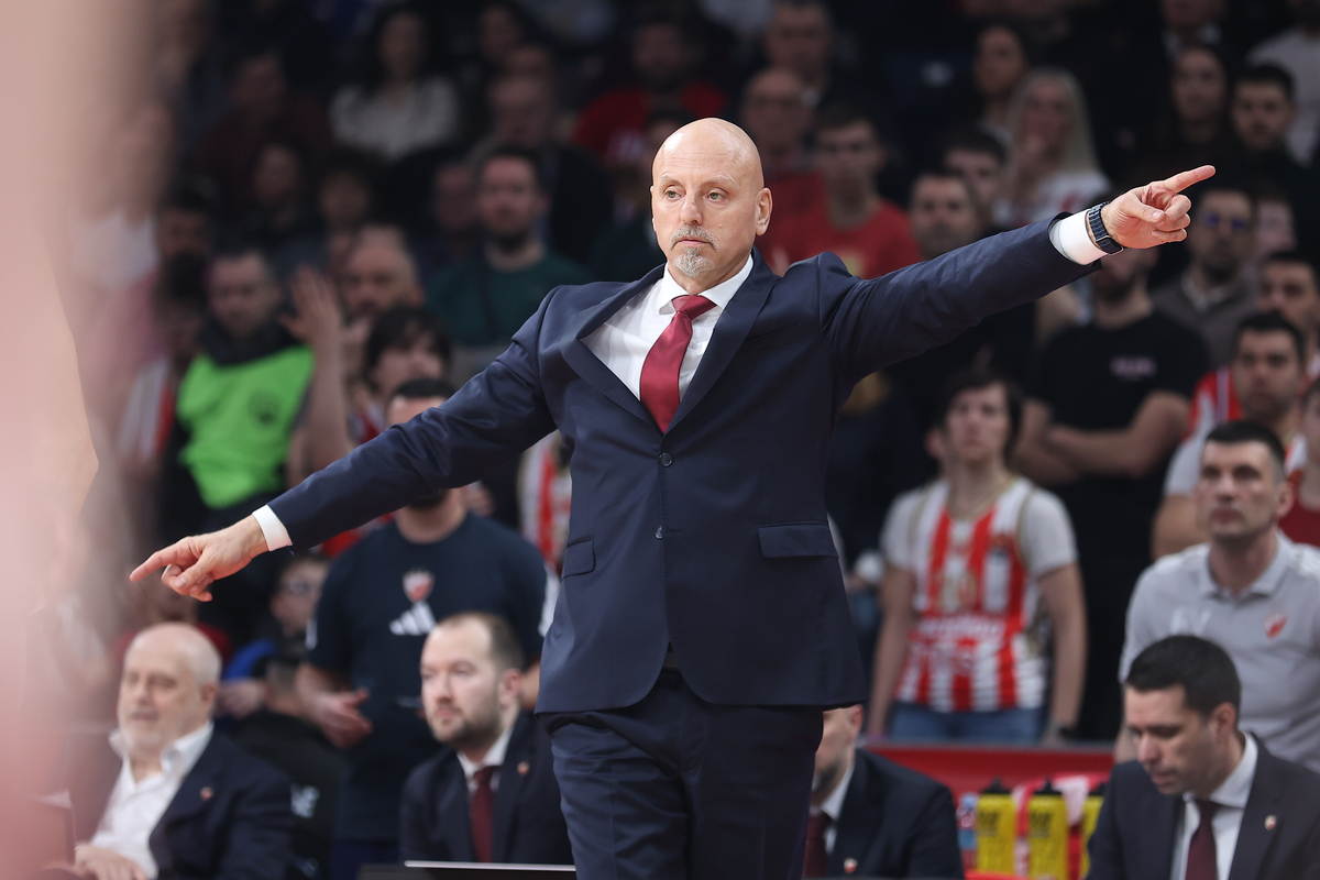 SASA OBRADOVIC trener kosarkasa Crvene Zvezde na utakmici Evrolige protiv Hapoela u hali Beogradska Arena, Beograd 03.02.2026. godine Foto: Ivica Veselinov / MN PRESS KOSARKA, BASKETBALL, EVROLIGA, EUROLEAGUE, CRVENA ZVEZDA, HAPOEL TEL AVIV