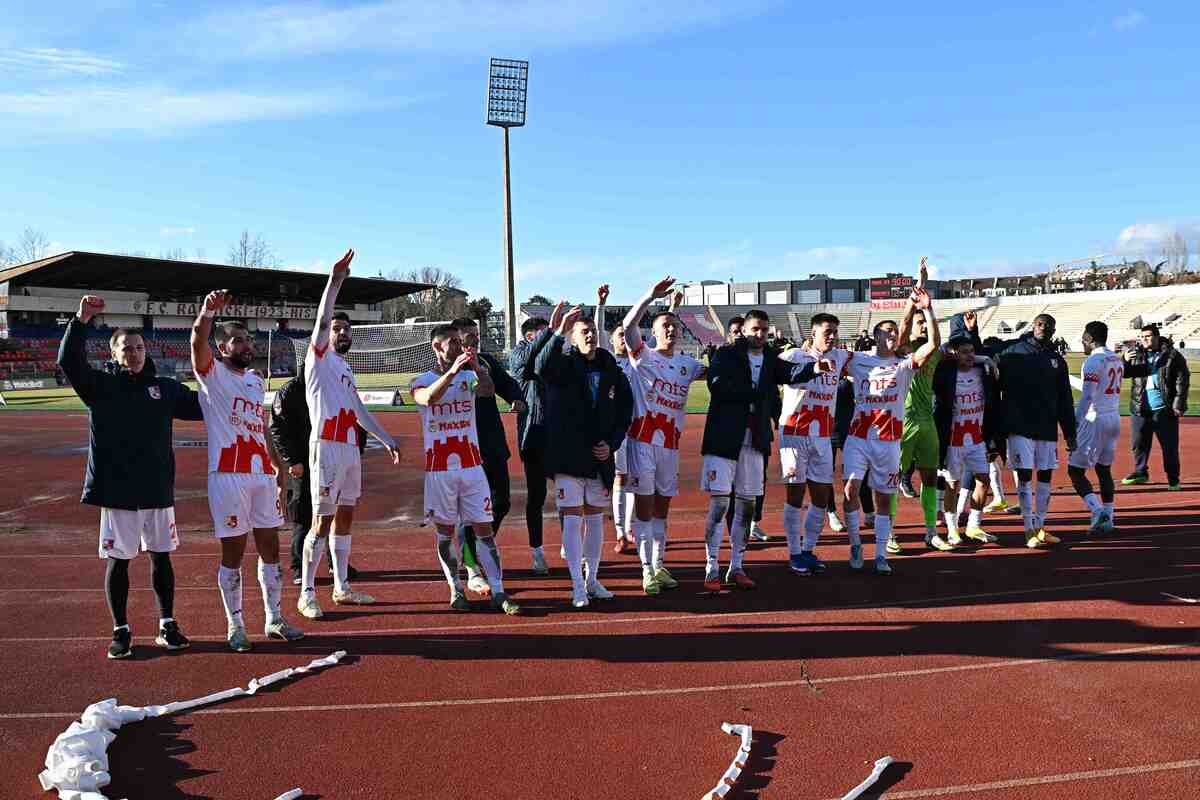 RADOST fudbalera Radnickog Nis na utakmici Superlige Prvenstva Srbije protiv Radnickog Kragujevac na stadionu Cair, Nis, 08.02.2026. godine Foto: Mladjan Ivanovic / MN PRESS Fudbal, Radnicki Nis, Superliga Prvenstvo Srbije, Radnicki Kragujevac