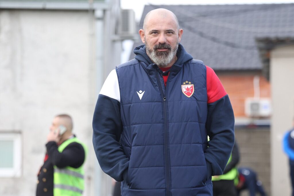 DEJAN STANKOVIC, trener fudbalera Crvene zvezde, na Kup utakmici protiv Buducnosti Dobanovci na stadionu FK Buducnost. Dobanovci, 11.02.2026. foto: MN Press / dt Fudbal, Kup Srbije, Buducnost, Crvena zvezda