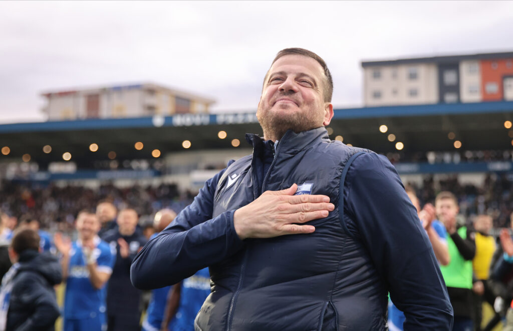 NENAD LALATOVIC, trener fudbalera Novog Pazara, proslavlja pobedu na prvenstvenoj utakmici protiv OFK Beograda, na Gradskom stadionu. Novi Pazar, 15.02.2026. foto: MN Press / tdj Fudbal, Novi Pazar, OFK Beograd